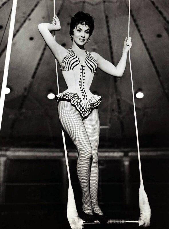 In a circus I live In a circus I live