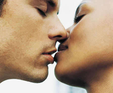 Kiss Me Kiss Me