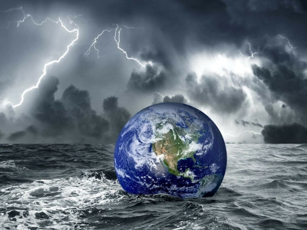 THE WEIGHT OF THE WORLDS THE WEIGHT OF THE WORLDS