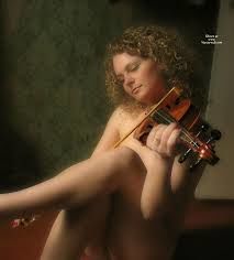 One Night She Played the Violen