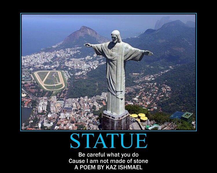 statue