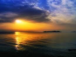 The Sea Calls Me