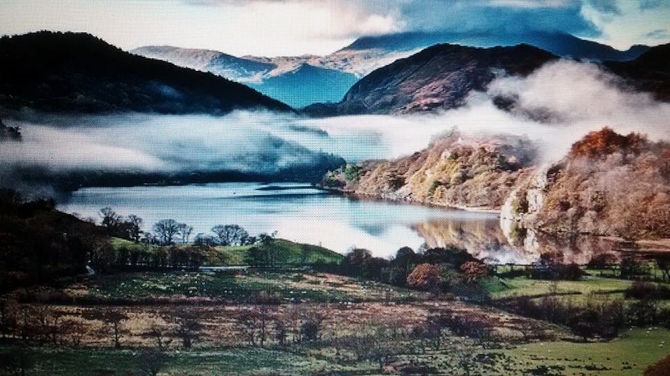 THE MIST ON THE MOUNTAIN