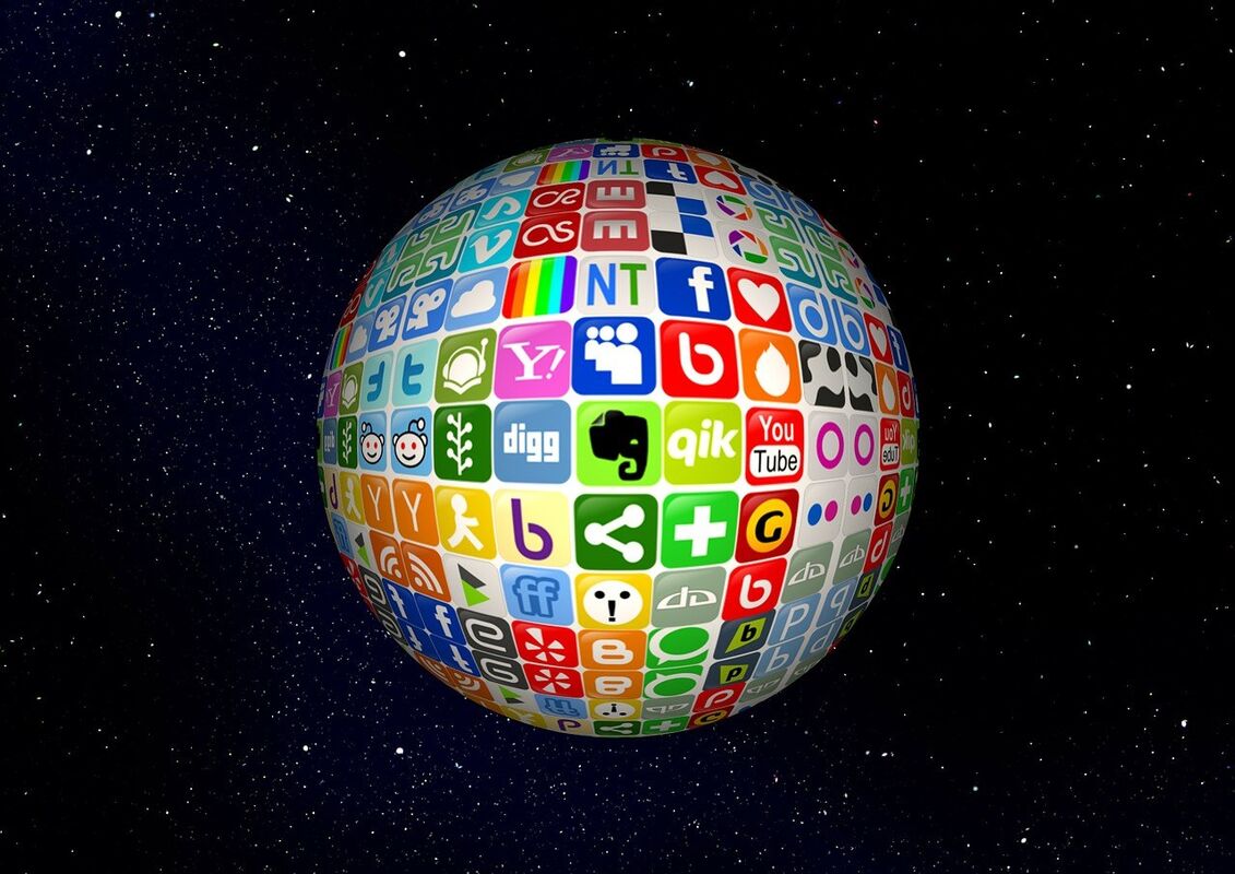 Social Media Groupie