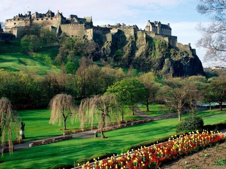 Scottish Splendor: A Lanturne Poem