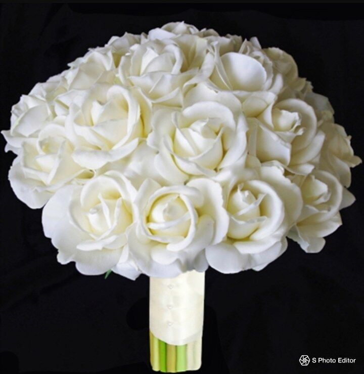 ODE TO WHITE ROSES