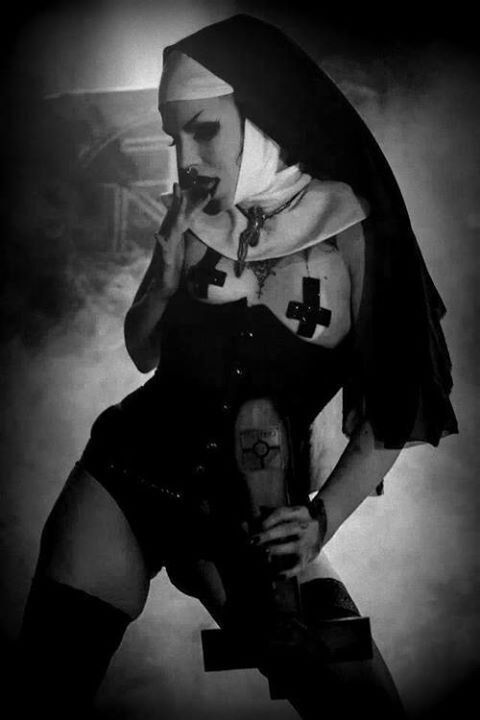 Sinister Sister: I Ain't Gettin' Nun