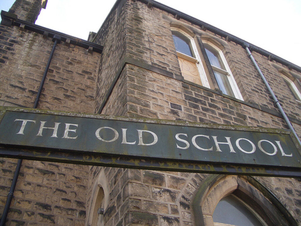 OLD. SCHOOL. TOWN