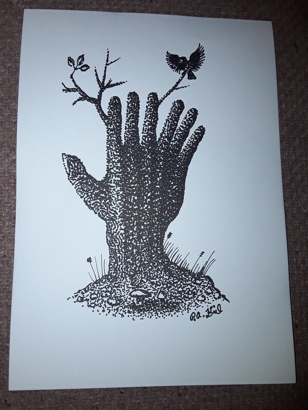 Hand slash tree, with two mushrooms 