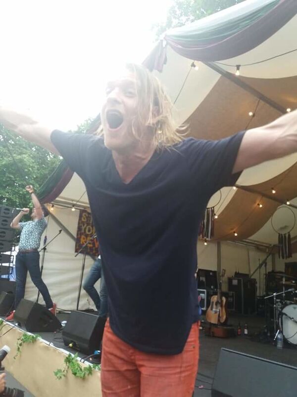 MAX'S HAIR