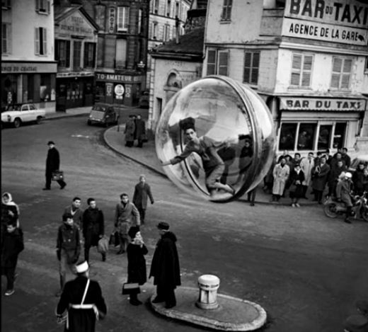 BUBBLES IN PARIS