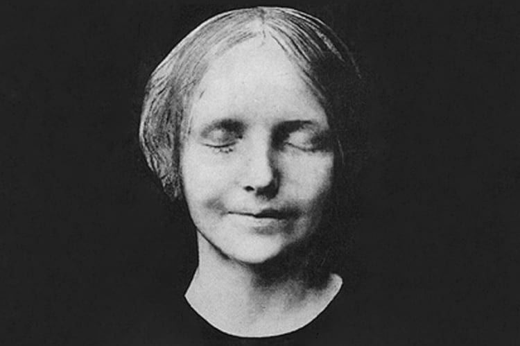 L'Inconnue De La Seine