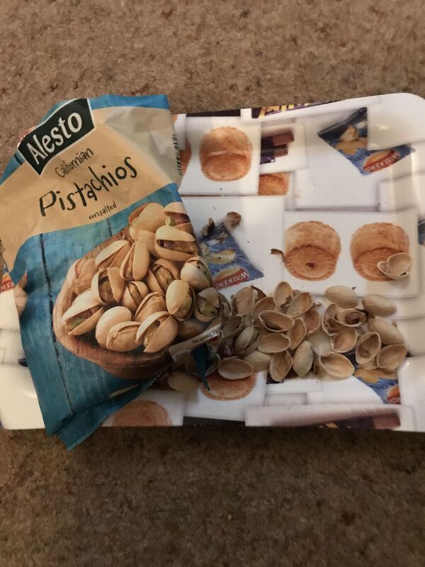 Pistachio nuts at bedtime