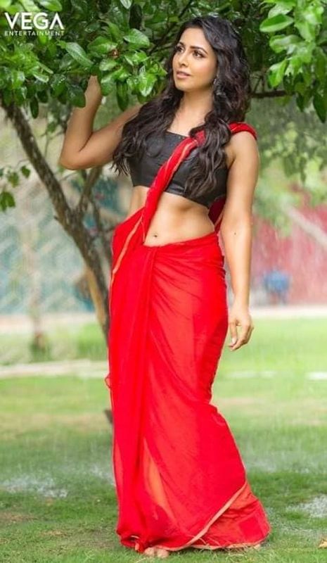 WILLIAMSJI MAVELI: BETWEEN THE HOURS 