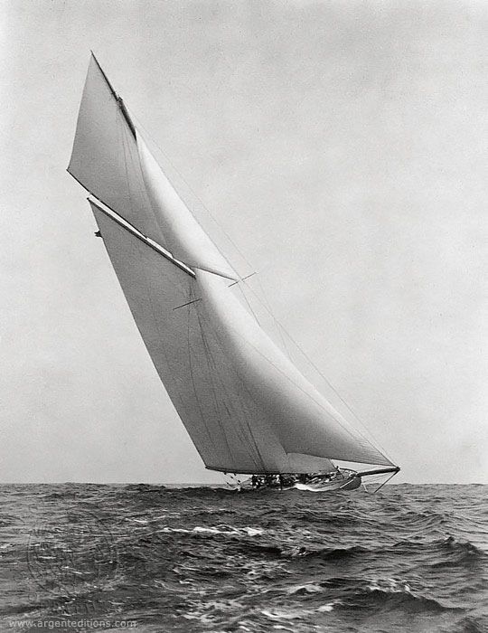 LIFTED SAILS