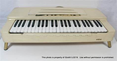 THE FLOOR ORGAN