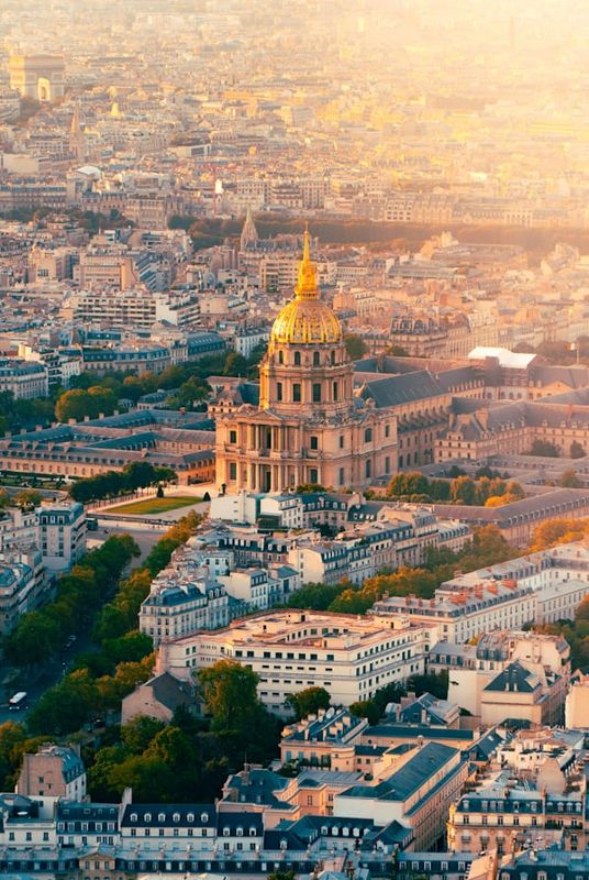 PARIS IS DYING