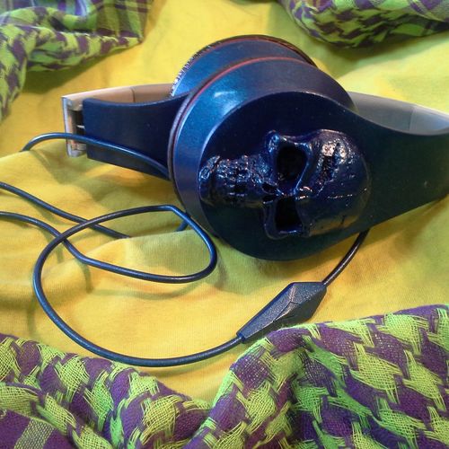 3D skull headphones