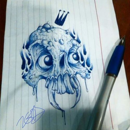 Drew this for a friend he got tatted on him.. skull flash king