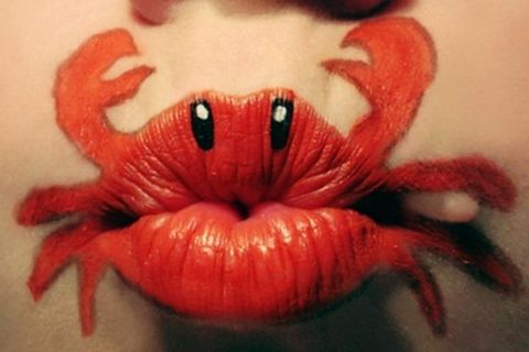 Kiss ! From a crab !?x