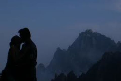 MISTY MOUNTAIN KISS