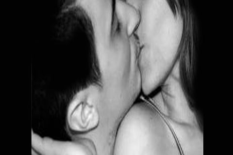 Kiss together
