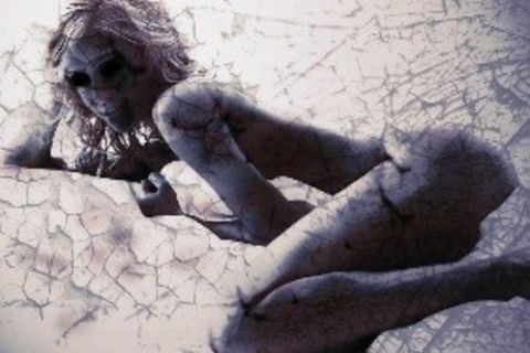 QUEEN NECROPHILIA 