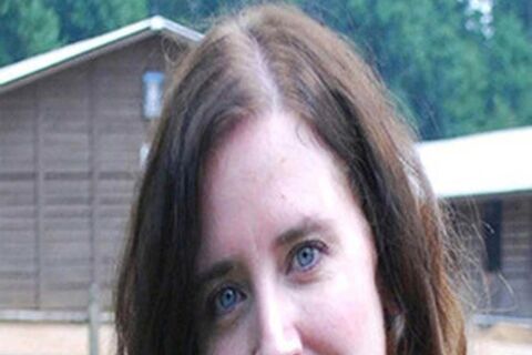 POET&#039;S PEN: WILLIAMSJI MAVELI writes on Cherie Sumner&#039;s Poem “Between the Sheets”