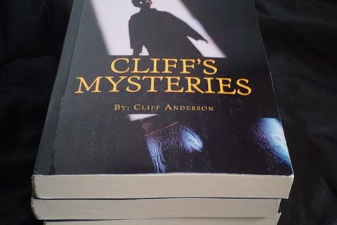 Cliff&#039;s Mysteries