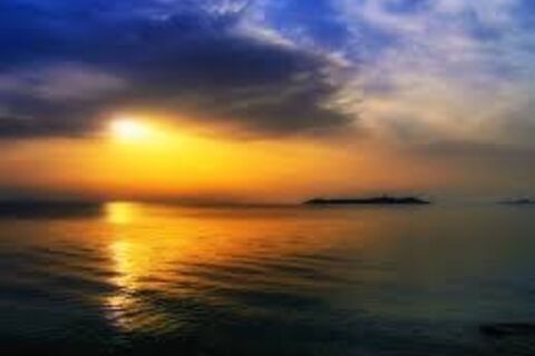 The Sea Calls Me