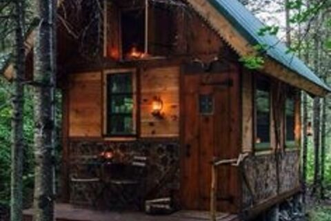 Cabin in the Deeeeeeeeeeeeeeeep Woods