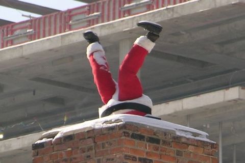 WHEN SANTA GOT STUCK UP THE CHIMNEY FUNNY VERSION 