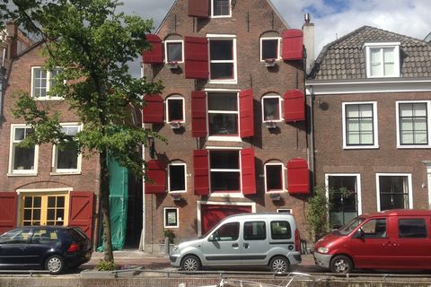 Wonky House (in Haarlem)