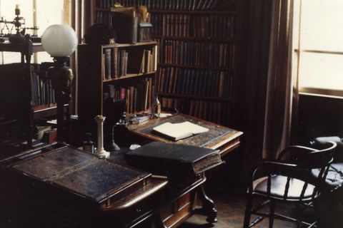 On  Writing&#039;s Difficulties