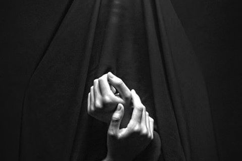 Williamsji Maveli writes, &quot; Death Veil &quot;