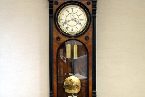 The old wall-clock
