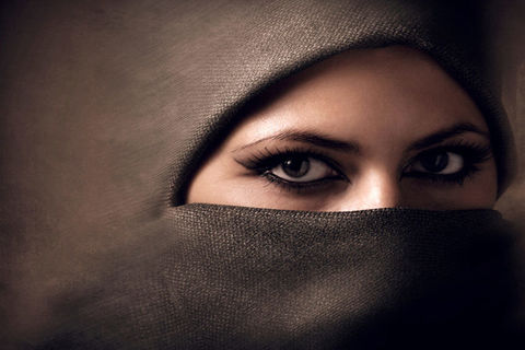 Redefining womanhood , redefining genderhood 