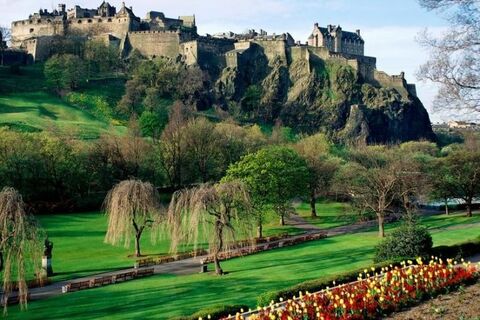 Scottish Splendor: A Lanturne Poem