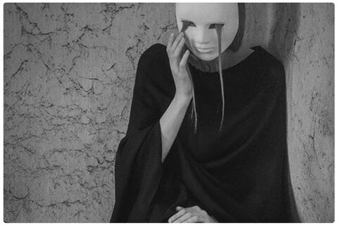 Umbilical Tears (DBlankPortraits Brevity Challenge)