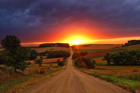 ~The Poet&#039;s Pen &amp; The Arrival Of Morning~
