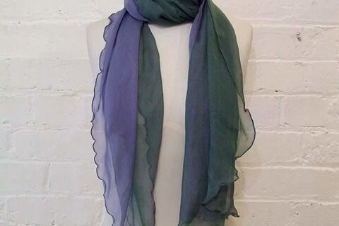 Silk scarf of conspiracy 