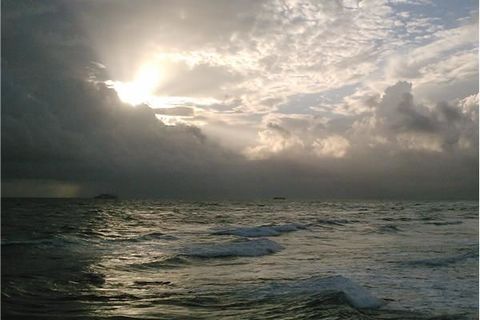 Beyond the hidden horizon