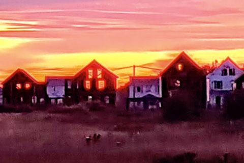 Gloaming It Alone