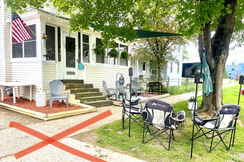Yard Bar and Grille 