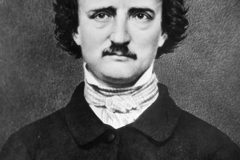  Edgar Allan Poe's Burning Heart: Candle Flames of Annabel Lee