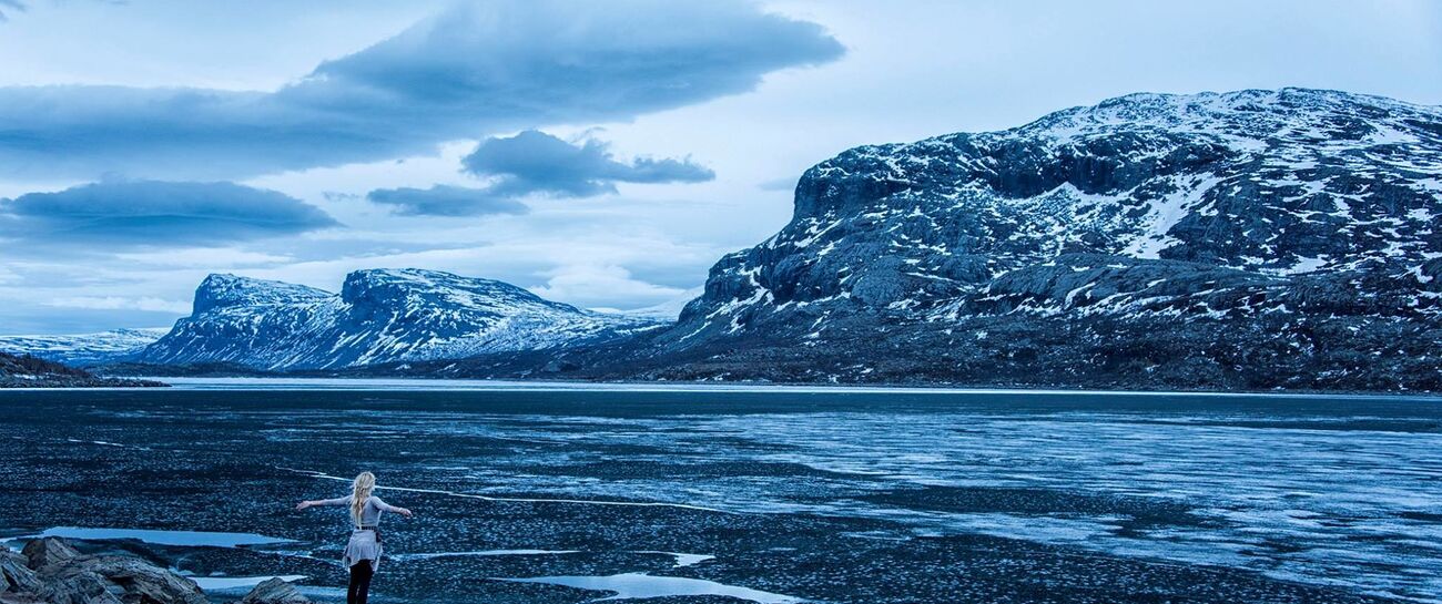 A SONG FOR SWEDEN (I AM PAY HONORS TO JONHA JINTON)